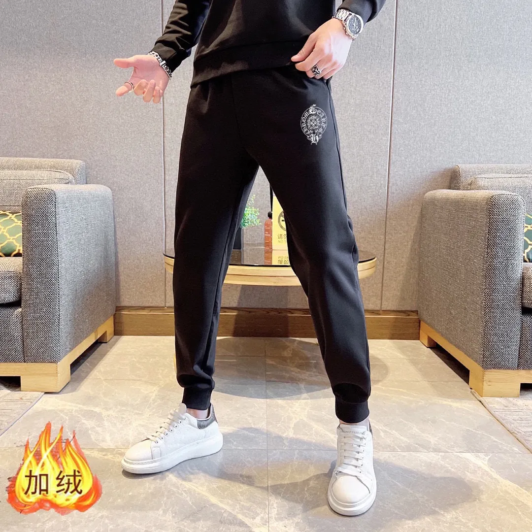 🅿️400 brand [ChampipnHearts] (thick velvet) 2025 autumn and winter new product, celebrities’ favorite fashion-flavored casual suit, clean and neat tailoring, full of urban style. It is made of high-quality customized fabrics, with excellent thermal insulation effect inside, soft and dry feel, and a crisp and stylish upper body effect. The three-dimensional cutting process and the pattern are all of high standards, and the silhouette version has the right benefits! It is not tight at all, and you feel good when you put it on. So many top-quality raw materials create high-end products with unparalleled value. It is the first choice for high-end fashion people. (Size: M-4XL can wear up to 200 pounds)